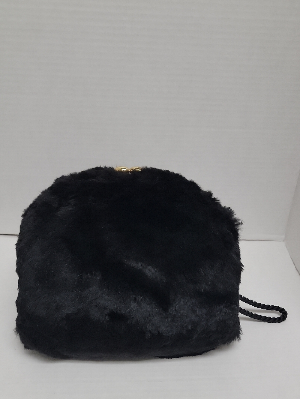 Black Faux Fur Women's Muff Handbag Warmer Bag - Chic Winter Accessory